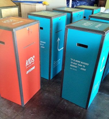 Podiums and Info Centers